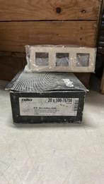 13 stuks Niko 3 voudige afdekplaat horizontaal cream, Doe-het-zelf en Bouw, Ophalen of Verzenden, Zo goed als nieuw