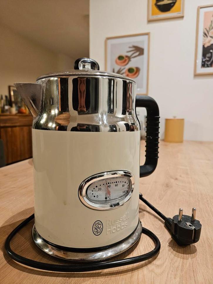 Bouilloire rétro Russell Hobbs 21672-70 (blanc/crème vintage, Electroménager, Bouilloires, Enlèvement