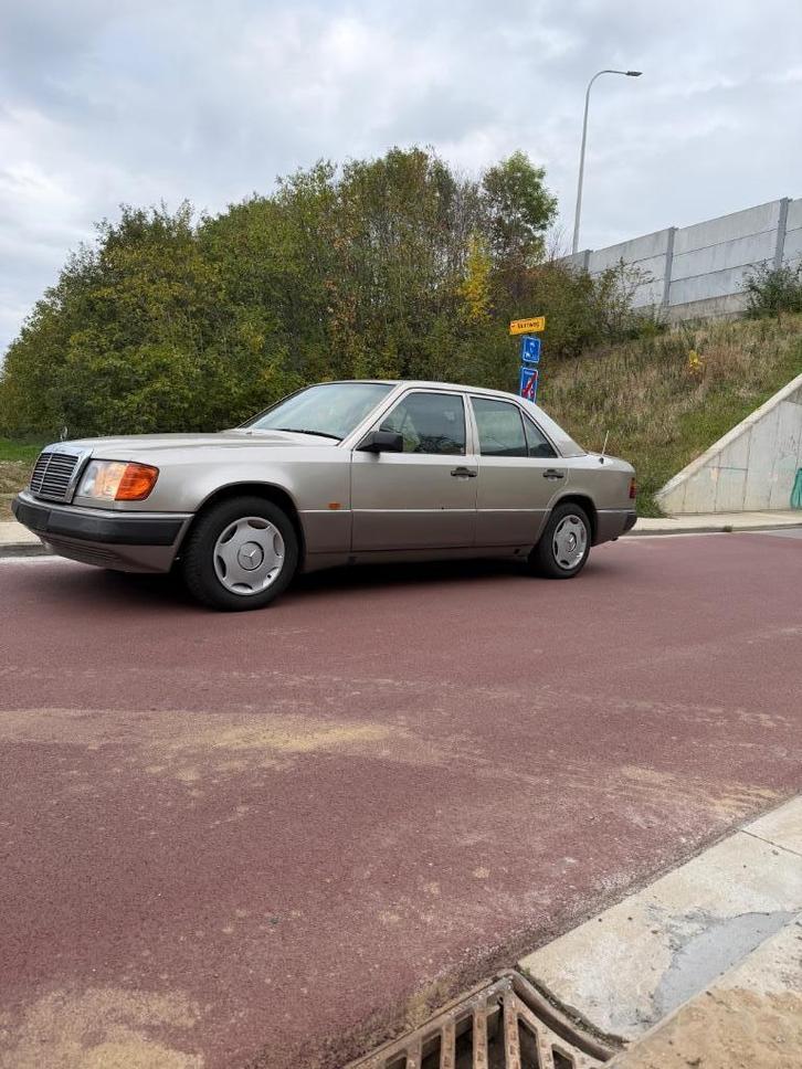 Mercedes E Klasse 300 diesel W124 automaat, Autos, Mercedes-Benz, Particulier, Classe E, Vitres électriques, Diesel, Coupé, 5 portes