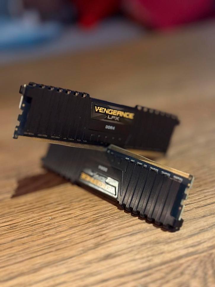 Corsair Vengeance LPX DDR4 64GB (2x32GB) – 3200MHz CL16, Computers en Software, RAM geheugen, Zo goed als nieuw, DDR4, Ophalen