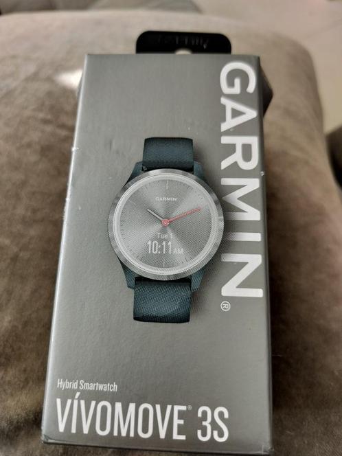 Garmin smartwatch Vivomove 3s, Bijoux, Sacs & Beauté, Montres connectées, Utilisé, Gris, Distance, Bandage calorique, GPS, Battement de coeur