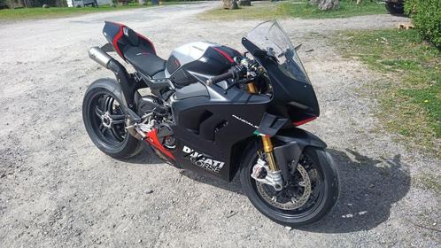 Ducati Panigale V4 SP2 - 2023 - Ligne titane Akrapovic, Motos, Motos | Ducati, Particulier, Super Sport, plus de 35 kW, Enlèvement