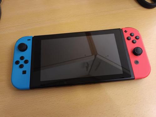 Nintendo Switch + 2 games + etui (+ gratis 128GB SD kaart), Games en Spelcomputers, Spelcomputers | Nintendo Switch, Zo goed als nieuw