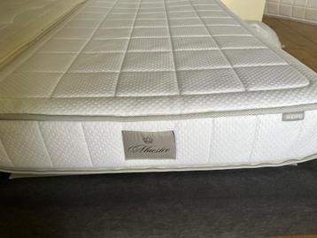 2 eenpersoonsmatrassen Auping - nieuwstaat beschikbaar voor biedingen