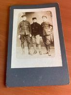 militaria : oude foto 3 soldaten in uniform, Envoi, Armée de terre, Photo ou Poster