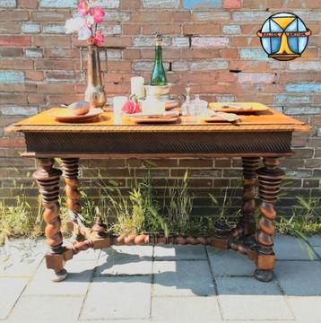 Unieke antieke Itiliaanse houten haltafel / smalle eettafel  beschikbaar voor biedingen