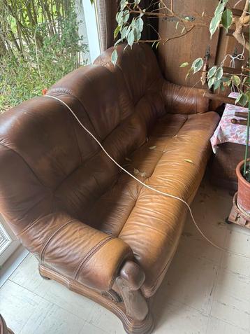 Salon en cuir à donner et emporter beschikbaar voor biedingen