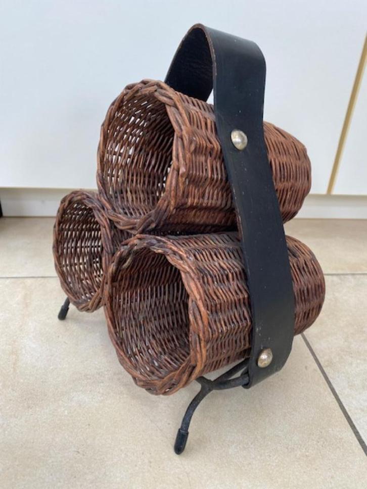 Vintage stevig rieten wijnrekje, Huis en Inrichting, Woonaccessoires | Wijnrekken, Zo goed als nieuw, Minder dan 50 cm, Overige materialen