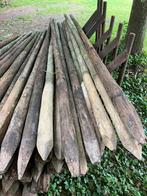Houten palen van plantage, diameter 5-6 cm., Ophalen