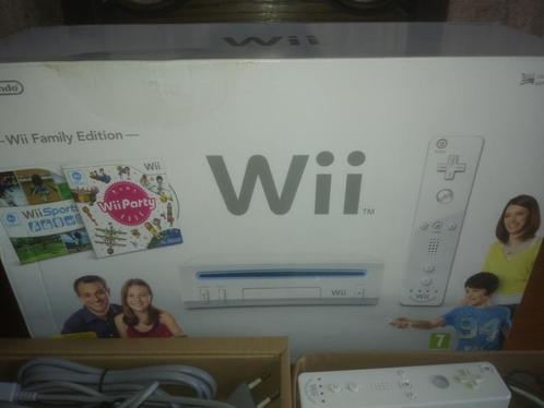 Wii spelcomuter Family edition, compleet in doos., Games en Spelcomputers, Spelcomputers | Nintendo Wii, Zo goed als nieuw, Ophalen of Verzenden