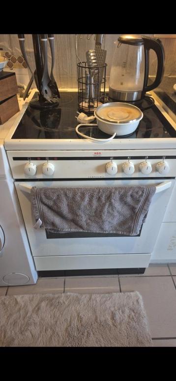 Electrische kookfornuis van merk AEG beschikbaar voor biedingen