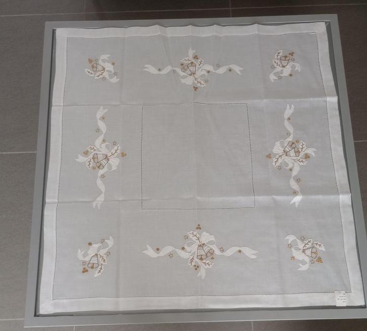 Tafelkleedje voor Kerstmis, Diversen, Kerst, Nieuw, Ophalen of Verzenden