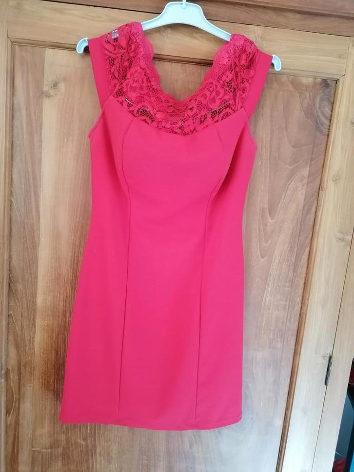 Elegante rode jurk, Kleding | Dames, Gelegenheidskleding, Zo goed als nieuw, Cocktailjurk, Maat 38/40 (M), Rood, Ophalen of Verzenden
