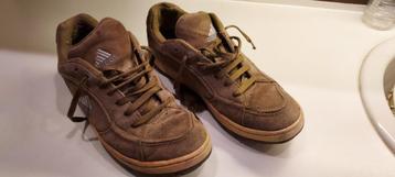 Adidas herensneakers beschikbaar voor biedingen