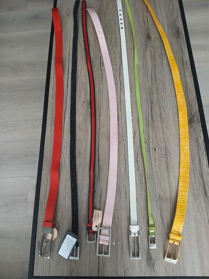 Verschillede soorten ceinturen (nieuw), Kleding | Dames, Riemen en Ceinturen, Nieuw, Rood, Ophalen