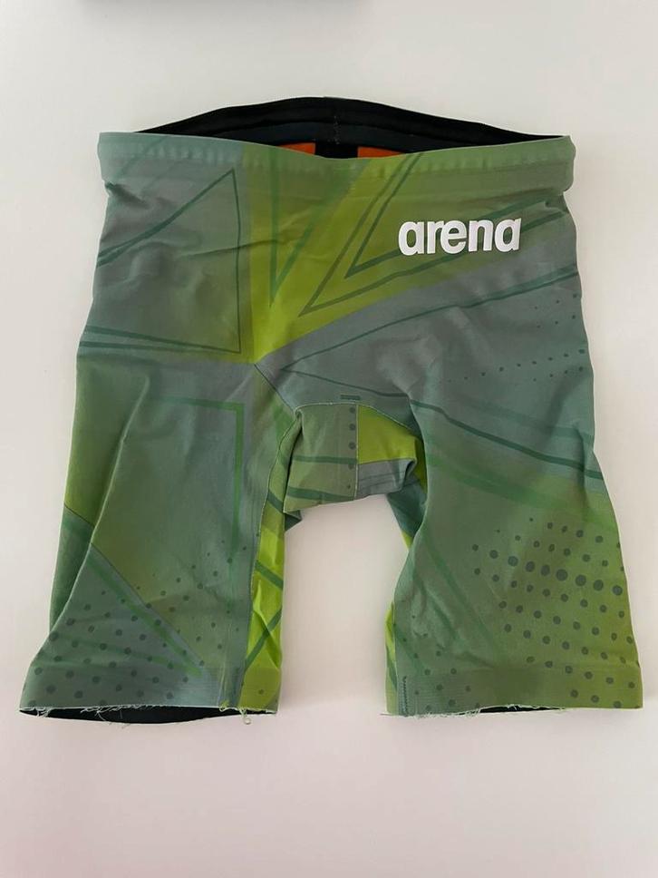 Arena limited edition powerskin R-evo one junior F8-9/UK24, Kinderen en Baby's, Kinderkleding | Kinder-zwemkleding, Zo goed als nieuw
