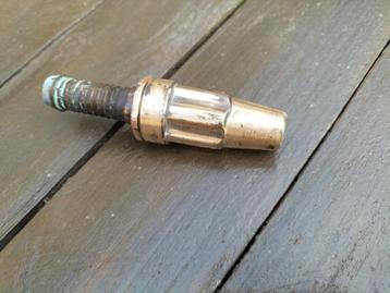Messing spuit beschikbaar voor biedingen