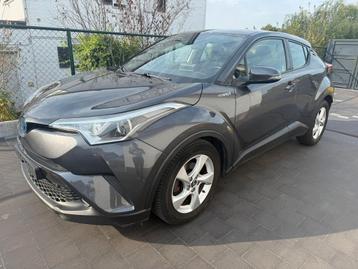 Toyota C-HR Hybrid benz+elect. Btw-wagen  beschikbaar voor biedingen