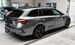 Skoda Octavia Octavia Combi 2.0 TSI RS NIEUW - PANO / TREKHA, Auto's, Stof, Gebruikt, Euro 6, 4 cilinders