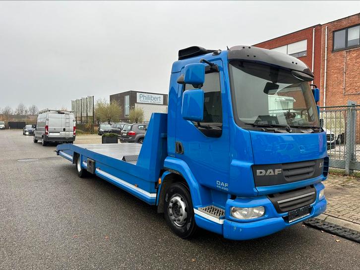 Takelwagen Daf LF 45 12.180 euro5, Auto's, Vrachtwagens, Bedrijf, DAF, Diesel, Euro 5, Automaat, Ophalen