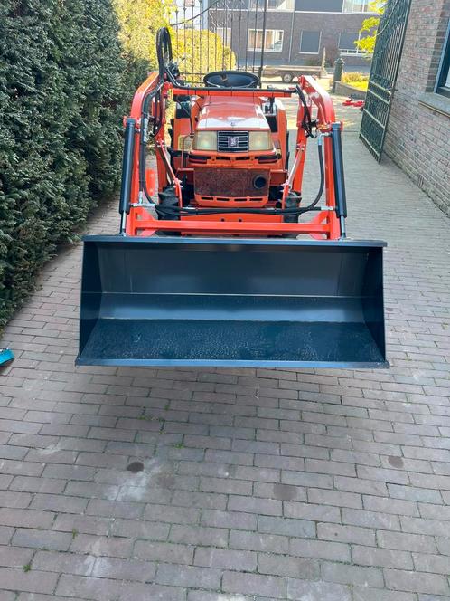 Kubota bultra met voorlader, Zakelijke goederen, Landbouw | Tractoren, Ophalen of Verzenden