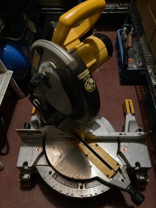 asst. electrisch gereedschap (12 pc) Dewalt, Bosch, Dremel, Doe-het-zelf en Bouw, Gereedschap | Zaagmachines, Gebruikt, Afkortzaag