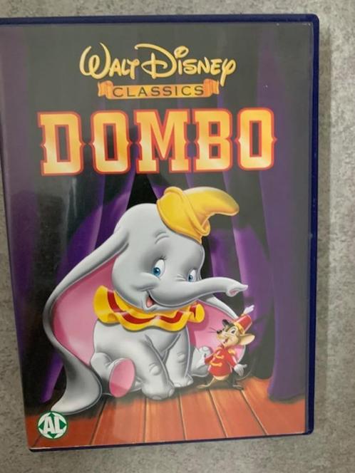 Walt Disney Classics DVD DOMBO  nieuwstaat, CD & DVD, DVD | Films d'animation & Dessins animés, Comme neuf, Européen, Tous les âges