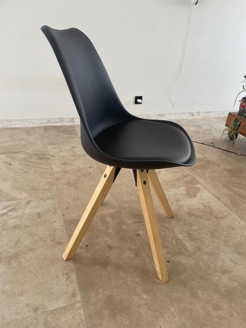 Te koop: 6 zwarte kuipstoelen met kussen  – als nieuw, Huis en Inrichting, Stoelen, Nieuw, Vijf, Zes of meer stoelen, Hout, Kunststof