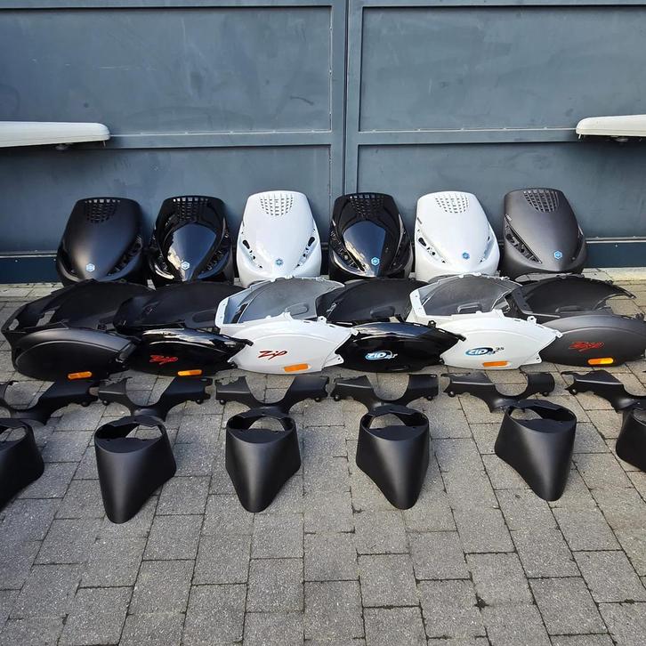 Piaggio zip NIEUW kappen, Fietsen en Brommers, Brommeronderdelen | Scooters, Nieuw, Piaggio, Ophalen of Verzenden