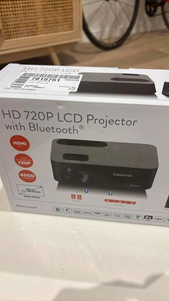 Lenco LPJ-700BKGY, Audio, Tv en Foto, Beamers, Zo goed als nieuw, LED, Overige resoluties, Ophalen