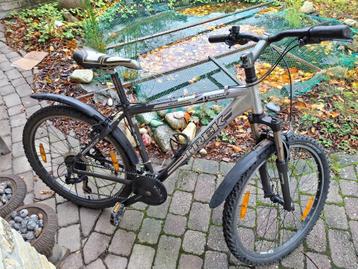 fiets voor tiener. Trek  25€ beschikbaar voor biedingen