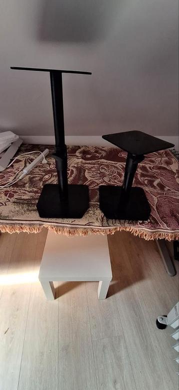 Support enceinte moniteur beschikbaar voor biedingen