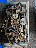 Meubelbeslag voornamelijk oud beslag, Enlèvement ou Envoi, Fer