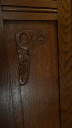 Antiek massieve kleerkast met twee laden onderaan, Huis en Inrichting, Kasten | Kleerkasten, Ophalen