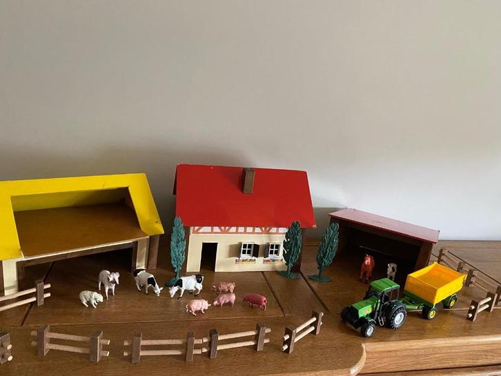 stevige houten boerderij, Kinderen en Baby's, Speelgoed | Houten speelgoed, Gebruikt, Ophalen of Verzenden