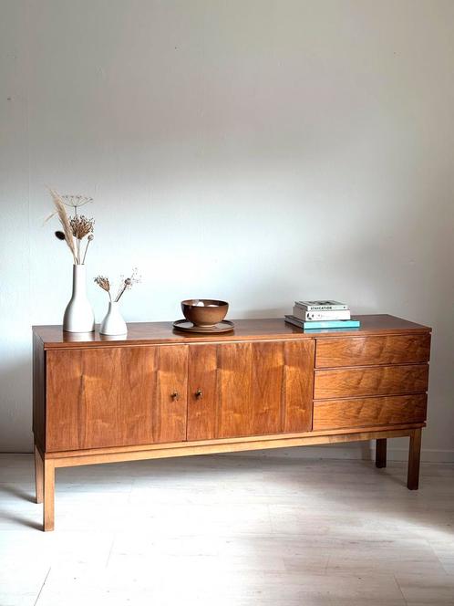 Vintage dressoir sideboard jaren 60, Huis en Inrichting, Kasten | Dressoirs, Zo goed als nieuw, 150 tot 200 cm, 25 tot 50 cm, Met lade(s)