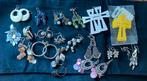 19 boucles d'oreilles et 1 clip. Prix pour le tout., Ophalen of Verzenden, Gebruikt