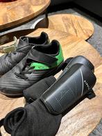 Voetbalschoenen en scheenbeschermers, Sport en Fitness, Voetbal, Ophalen, Zo goed als nieuw, Schoenen