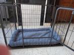 Grijze puppyren, Dieren en Toebehoren, Hondenbenches, Ophalen, Zo goed als nieuw