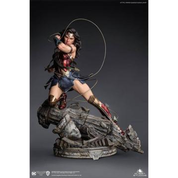 Wonder Woman 1/4 Queen Studio beschikbaar voor biedingen