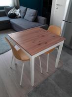 Table 74x74 + 2 chaises Ikea, Maison & Meubles, Enlèvement