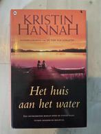 Boek ' Het huis aan het water' van Kristin Hannah, Boeken, Romans, Gelezen, Ophalen of Verzenden