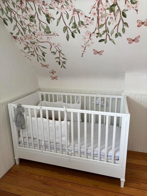 First baybed, Kinderen en Baby's, Kinderkamer | Bedden, Zo goed als nieuw, 140 tot 160 cm, 70 tot 85 cm, Matras, Ophalen