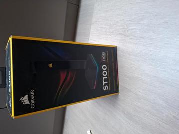 Corsair ST100 RGB Headset Stand – NIEUWSTAAT – compleet in d beschikbaar voor biedingen