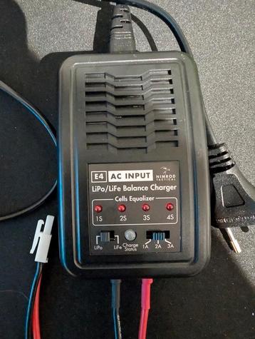 Lipo batterij oplader beschikbaar voor biedingen