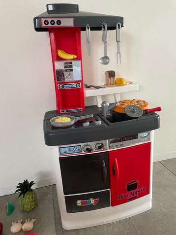 keuken smoby met benodigdheden  beschikbaar voor biedingen
