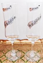 2 Flûtes à champagne, avec plaquette en étain "2000", Ophalen of Verzenden