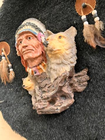 Ophang beeld indiaan/wolf beschikbaar voor biedingen