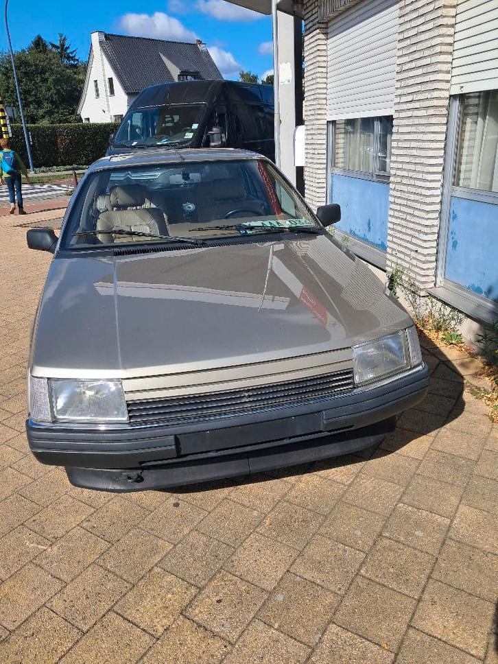 Renault 25  GTX, Auto's, Renault, Particulier, Benzine, Euro 2, Stadsauto, 5 deurs, Handgeschakeld, Overige kleuren, Beige, Leder