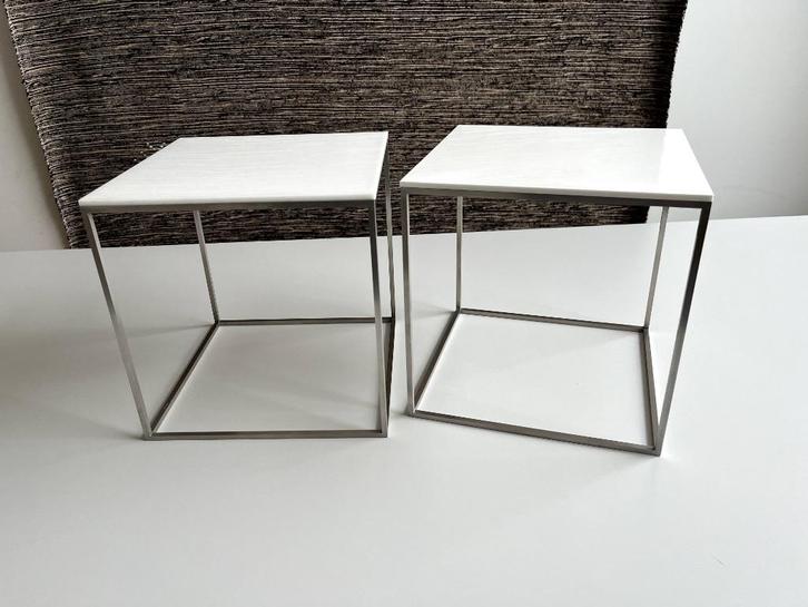 Vintage Design - 2 bijzettafels PK71 van Poul Kjærholm 1957, Antiek en Kunst, Kunst | Designobjecten, Ophalen
